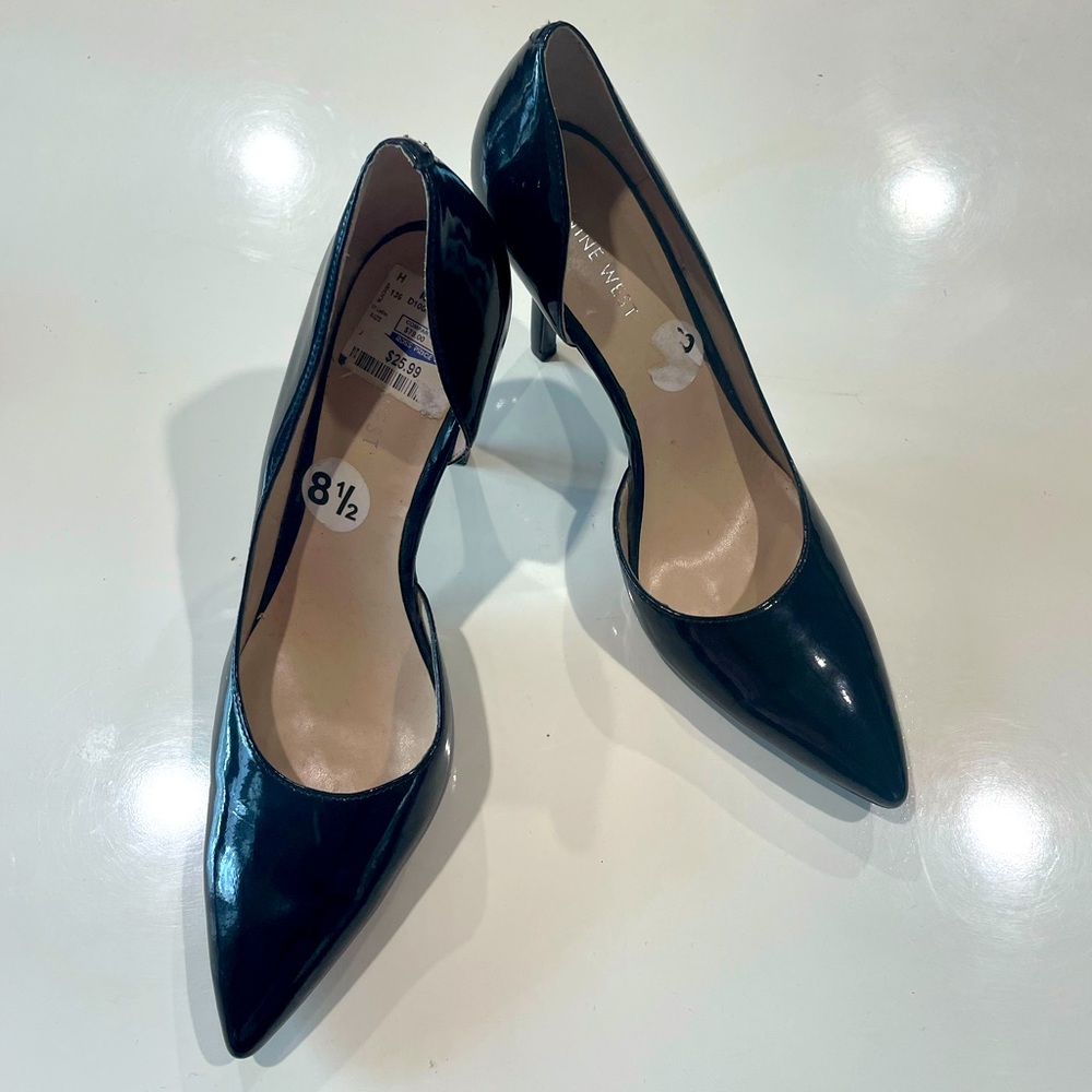 New, never worn Black Nine West Pumps Sz. 8.5